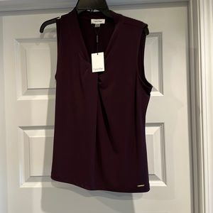 NWT Women’s Sleeveless V-neck Shirt